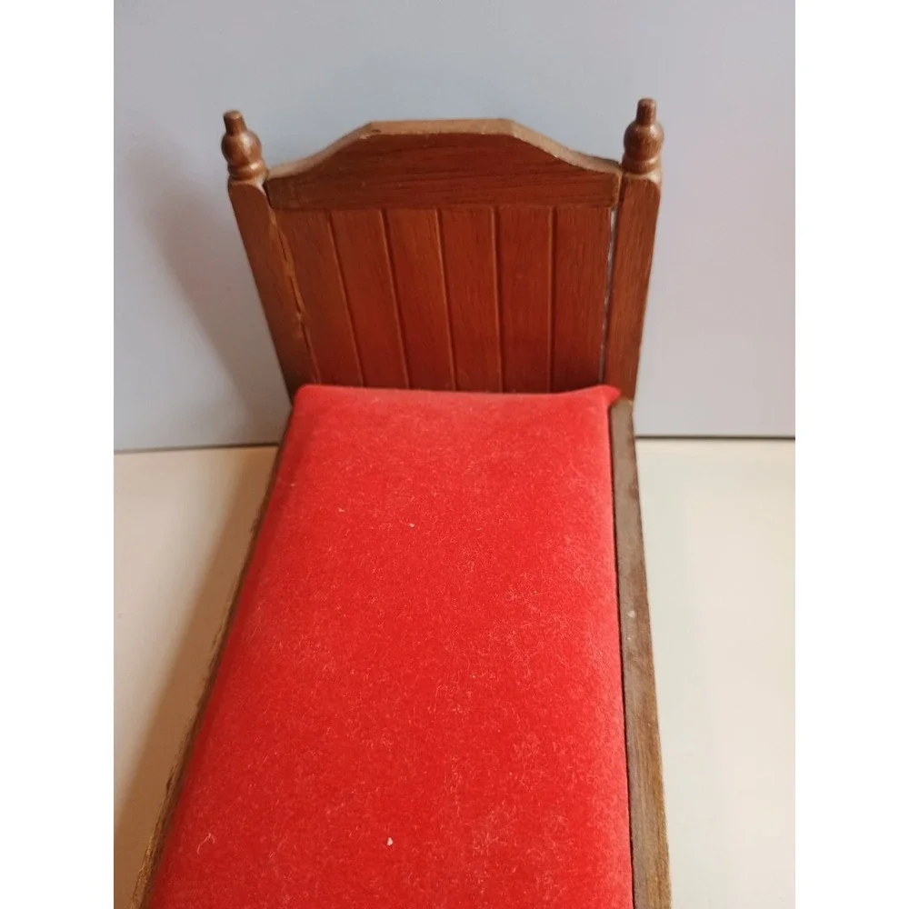 Vintage Miniatures Doll House Wooden Furniture Canopy Bed Dresser Quilt Rack